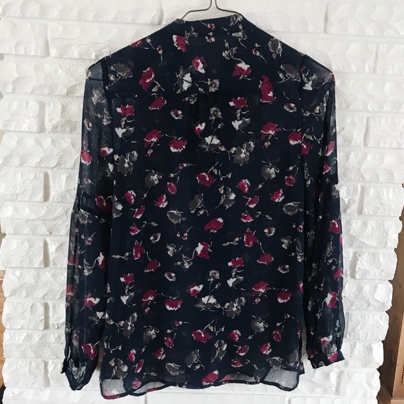 Express Floral Blouse - Picture 5 of 5